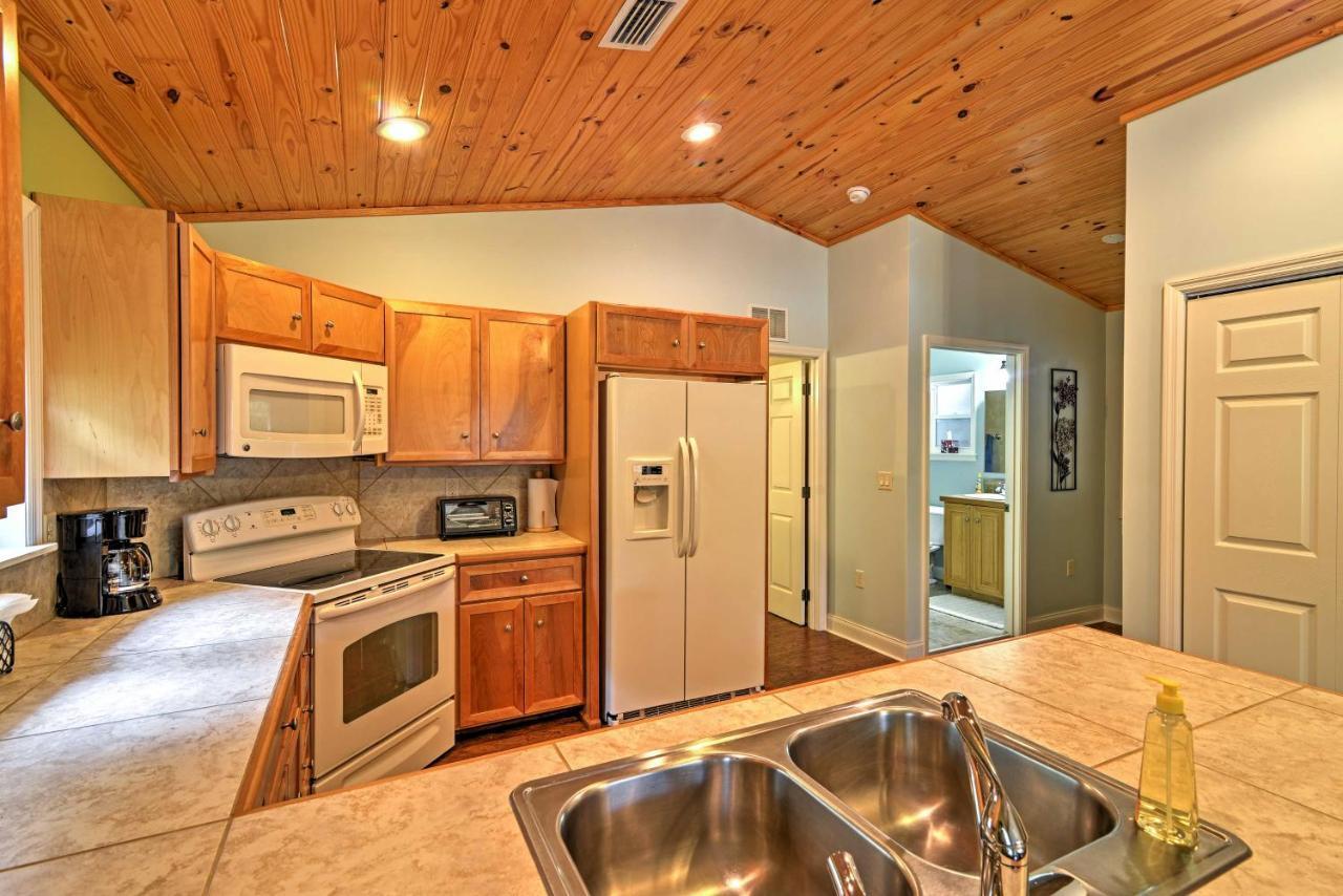 Crystal River Cottage On 1 Acre With Deck And Porch! Yankeetown 외부 사진