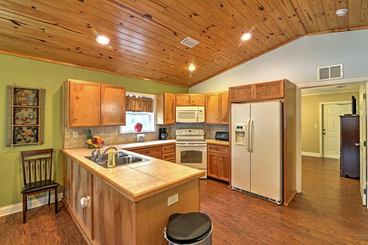 Crystal River Cottage On 1 Acre With Deck And Porch! Yankeetown 외부 사진