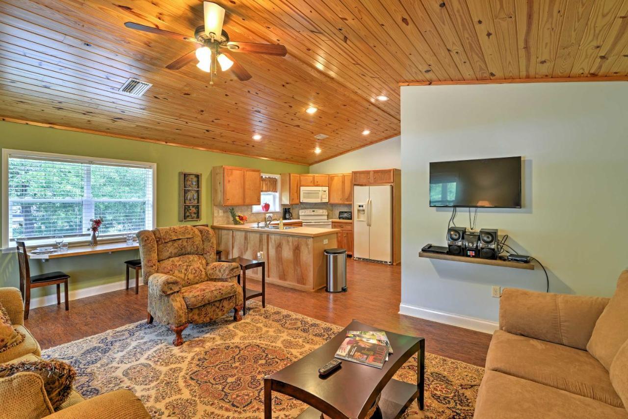 Crystal River Cottage On 1 Acre With Deck And Porch! Yankeetown 외부 사진