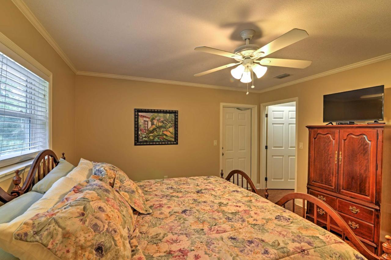 Crystal River Cottage On 1 Acre With Deck And Porch! Yankeetown 외부 사진